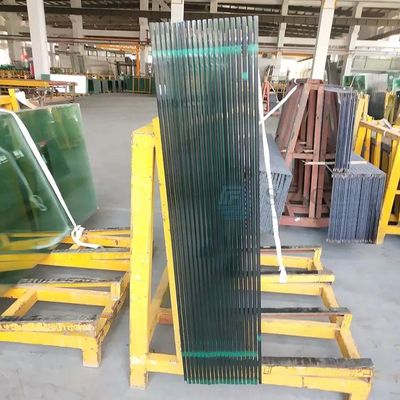 Drobno polerowana krawędź, cięte na wymiar, niskożelazne, przezroczyste, hartowane szkło bezpieczne do budynków