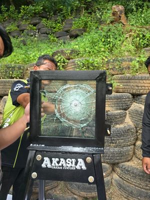 Zamówione kuloodporne kuloodporne szkło balistyczne szkło laminowane dla drzwi okiennych